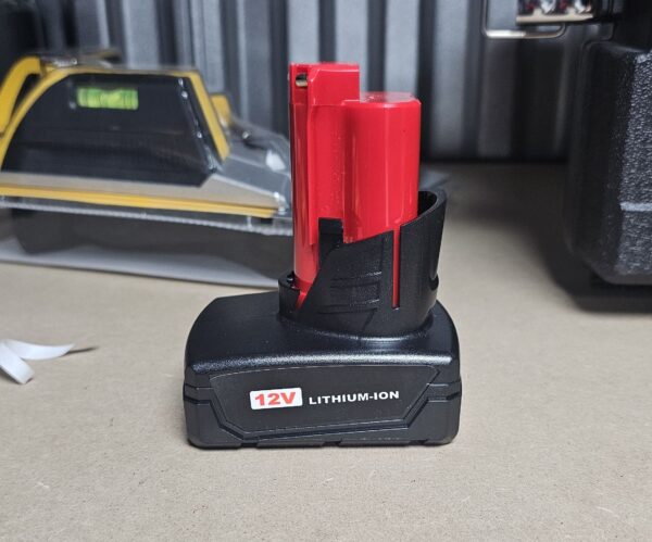 BATERIA GENERICA MILWAUKEE M12 12V (6A)